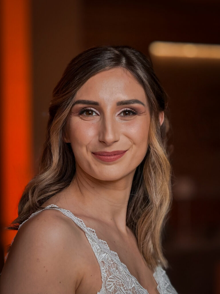 Look perfetto per ogni occasione: trucco elegante e sofisticato per eventi speciali e matrimoni.